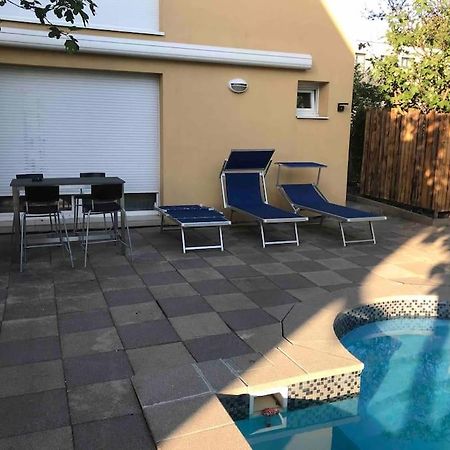 Logement Avec Piscine Brunstatt Ngoại thất bức ảnh